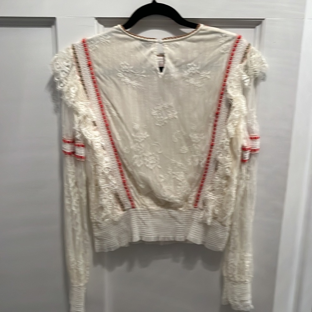 Bl^nk London lace floral boho top, long sleeves. Size small. NWOT - Picture 4 of 8